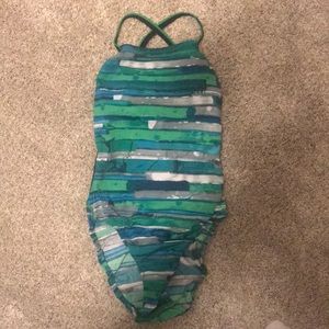 one piece womens speedo suit size 30